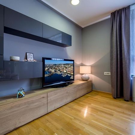 Elena Apartment Rijeka Exteriör bild