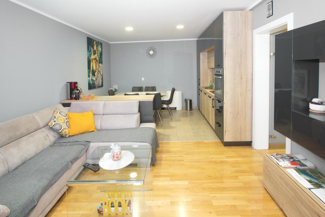 Elena Apartment Rijeka Exteriör bild