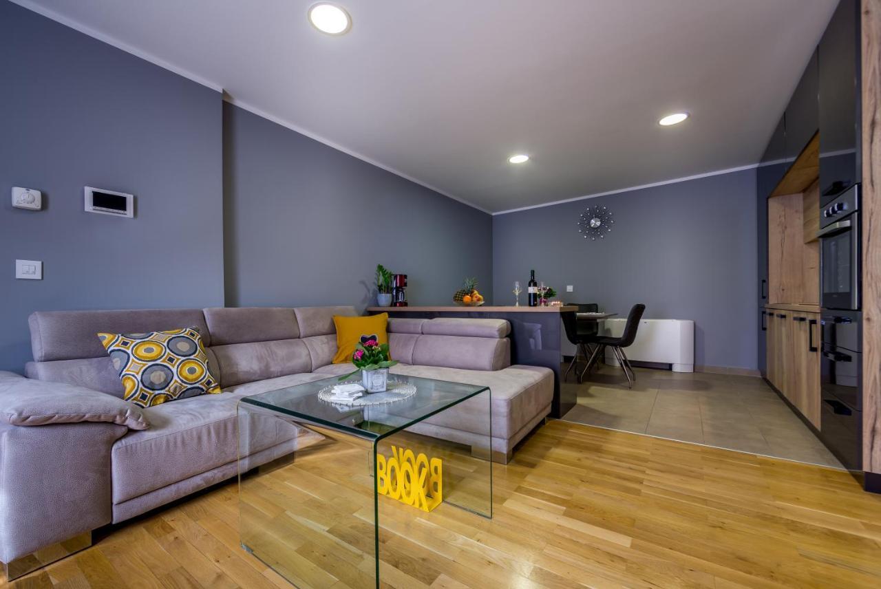 Elena Apartment Rijeka Exteriör bild